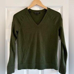 Banana Republic 100% Extra Fine Merino Wool Sweater XS